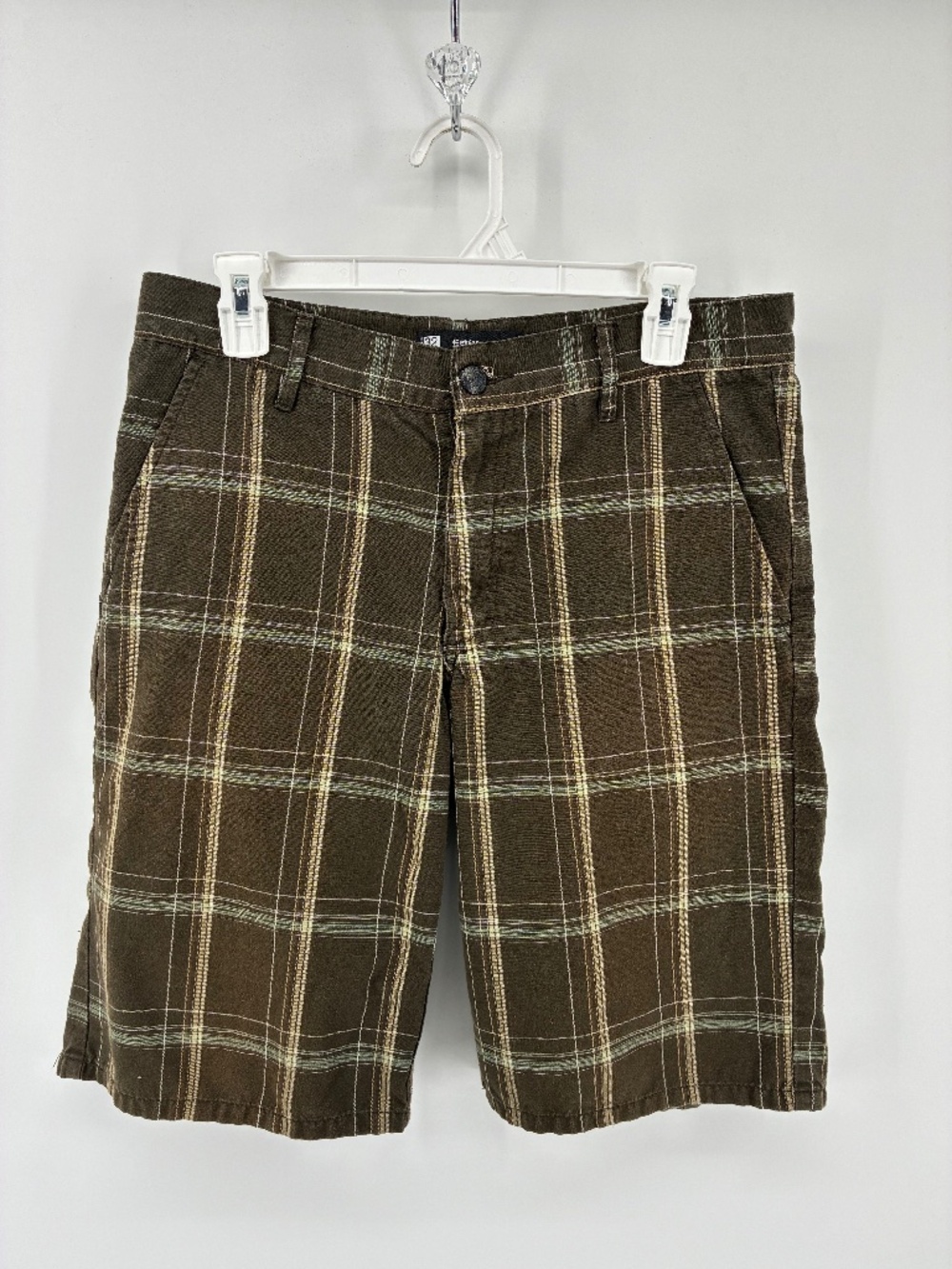 Etnies Men's Dark Brown Plaid Shorts